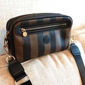 Fendi crossbody messenger bag Unisex 👌 VERY good condition ‼️